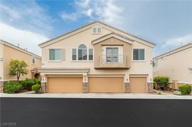 MLS: 2516223 Condo For Sale