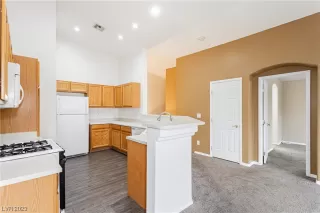 Photo #2: 2516223 Listing