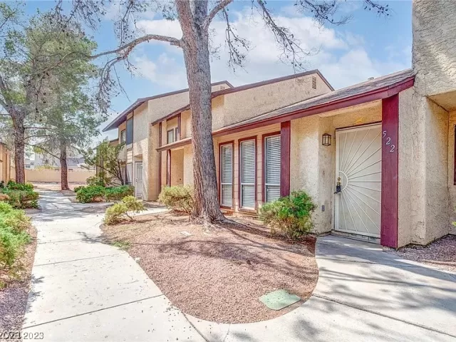 MLS: 2516250 Condo For Sale