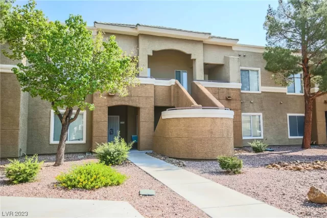 MLS: 2516254 Condo For Sale