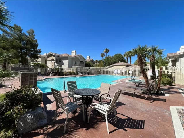 MLS: 2516259 Condo For Sale