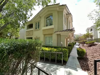 Photo #2: 2516259 Listing