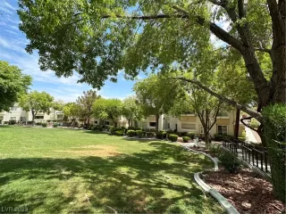 Photo #5: 2516259 Listing