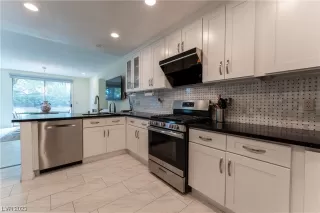 Photo #3: 2516266 Listing