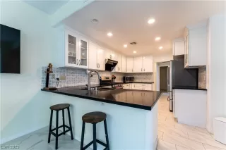 Photo #5: 2516266 Listing