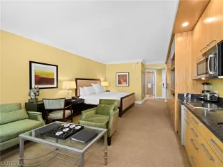 Photo #1: 2516304 Listing