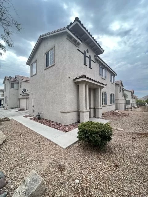 MLS: 2516378 Condo For Sale