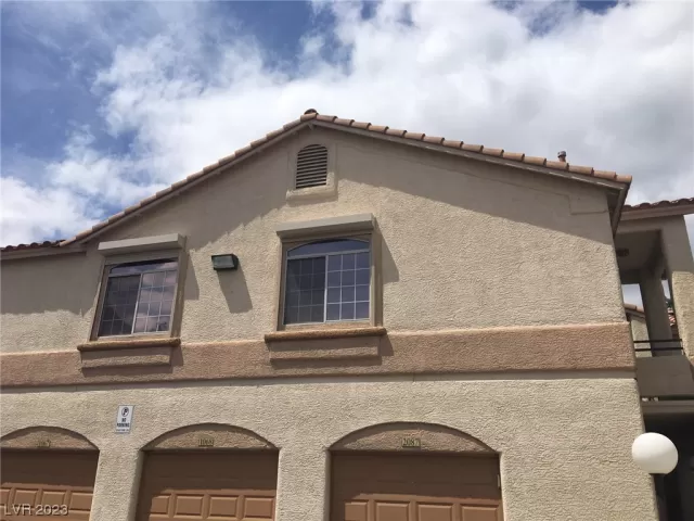MLS: 2516385 Condo For Sale