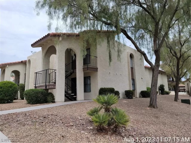 MLS: 2516391 Condo For Sale