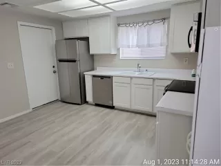 Photo #5: 2516391 Listing 