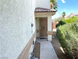 Photo #2: 2516405 Listing 