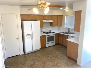 Photo #5: 2516405 Listing 