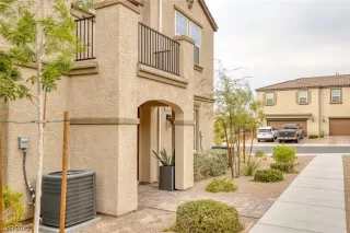 Photo #2: 2516411 Listing 