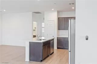 Photo #5: 2516411 Listing 