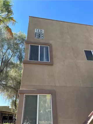 Photo #1: 2516415 Listing 