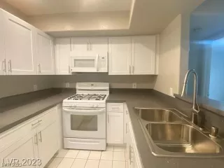 Photo #1: 2516424 Listing 