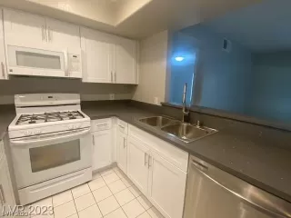 Photo #2: 2516424 Listing 