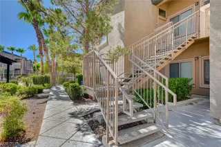 Photo #2: 2516425 Listing