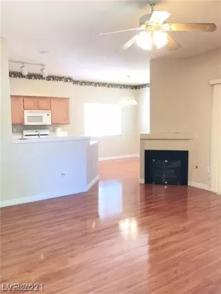 Photo #2: 2516429 Listing