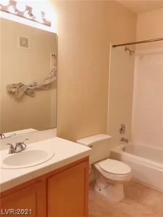 Photo #5: 2516429 Listing