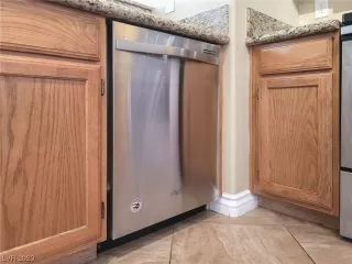 Photo #6: 2516452 Listing