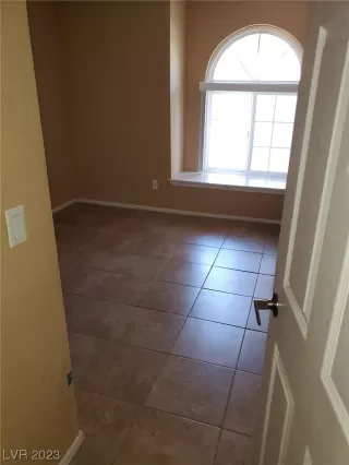 Photo #2: 2516526 Listing