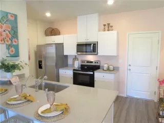 Photo #3: 2516542 Listing