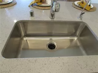 Photo #4: 2516542 Listing