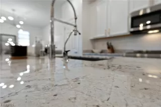 Photo #3: 2516543 Listing