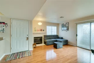 Photo #4: 2516558 Listing