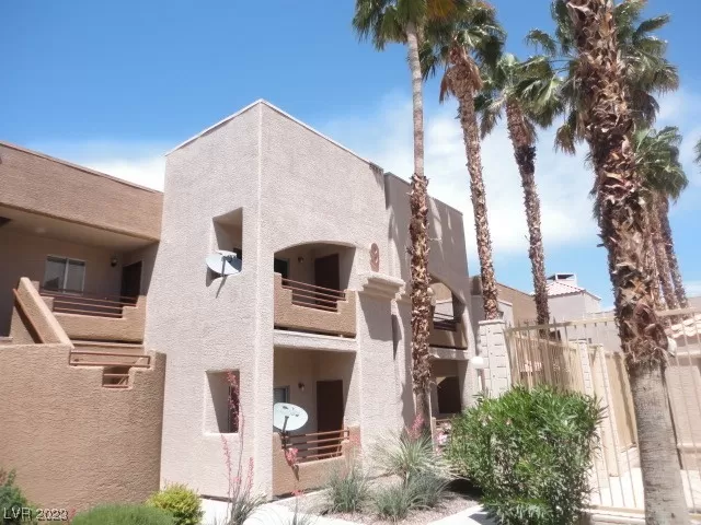 MLS: 2516575 Condo For Sale