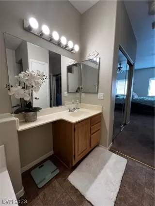 Photo #4: 2516592 Listing