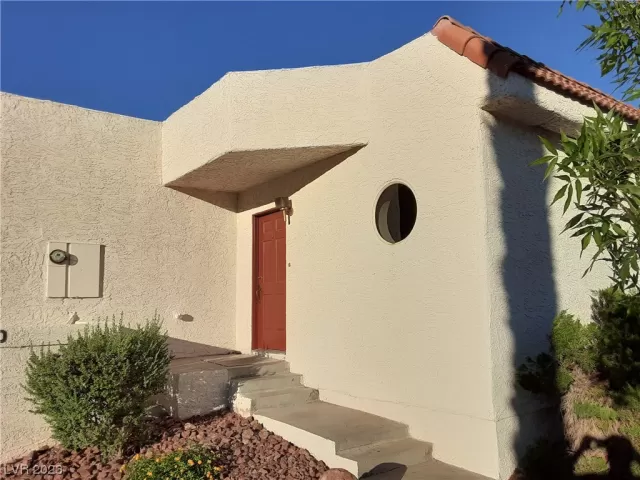 MLS: 2516654 Condo For Sale