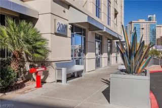 Photo #4: 2516658 Listing