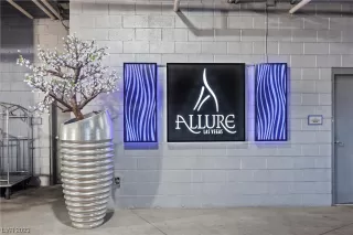 Photo #6: 2516658 Listing