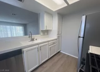 Photo #3: 2516674 Listing