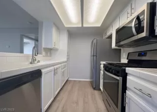 Photo #4: 2516674 Listing