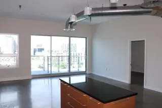 Photo #2: 2516696 Listing 