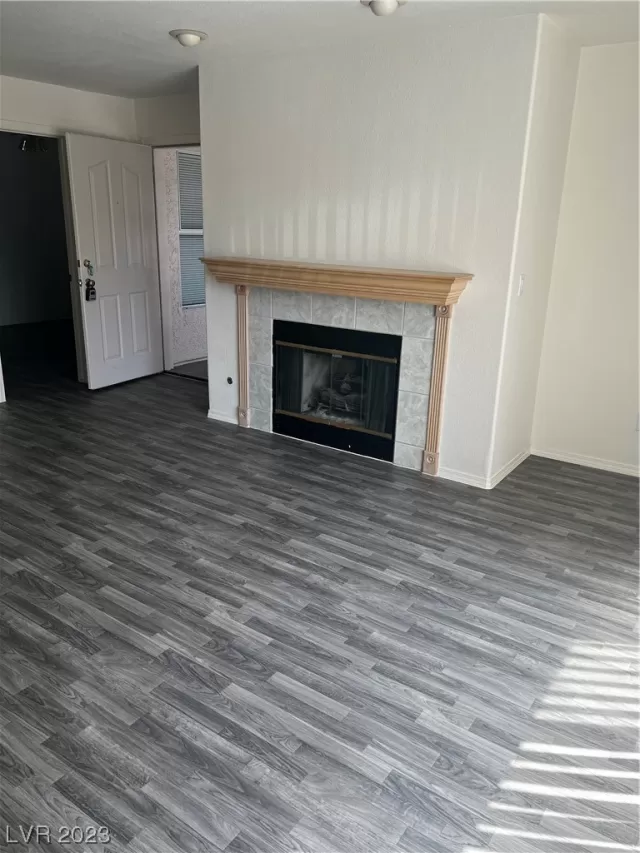 MLS: 2516706 Condo For Sale