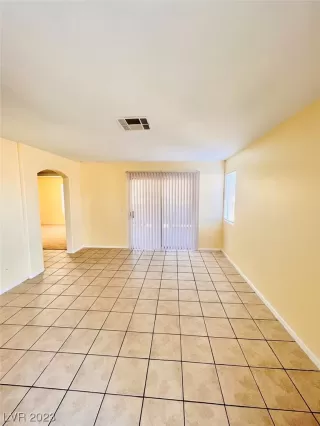 Photo #6: 2516718 Listing 