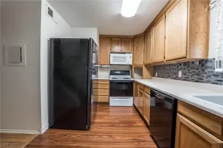 Photo #2: 2516721 Listing