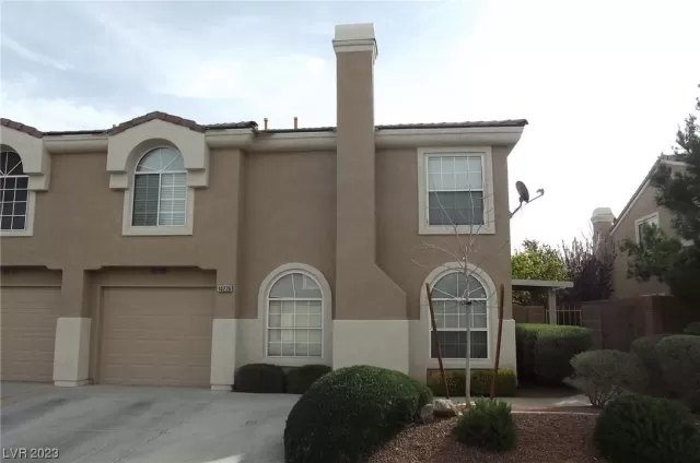 MLS: 2516760 Condo For Sale