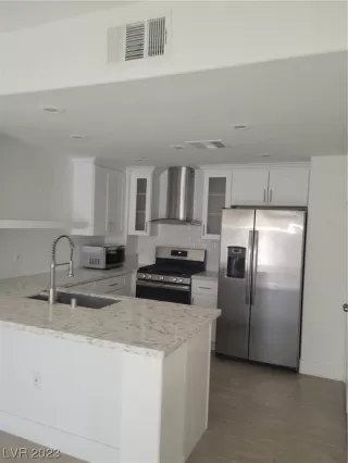 Photo #1: 2516791 Listing 