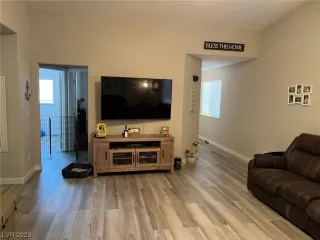 Photo #1: 2516803 Listing 