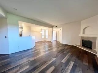 Photo #2: 2516837 Listing 