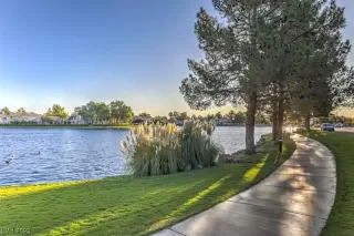 Photo #2: 2516840 Listing 