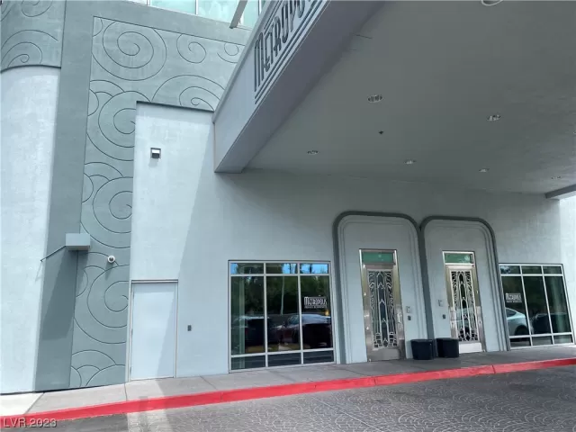 MLS: 2516842 Condo For Sale