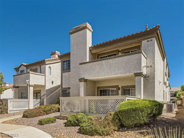 MLS: 2516847 Condo For Sale