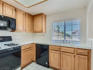 Photo #4: 2516847 Listing 