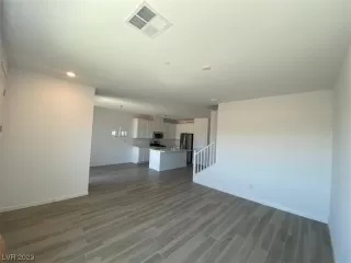 Photo #3: 2516848 Listing 